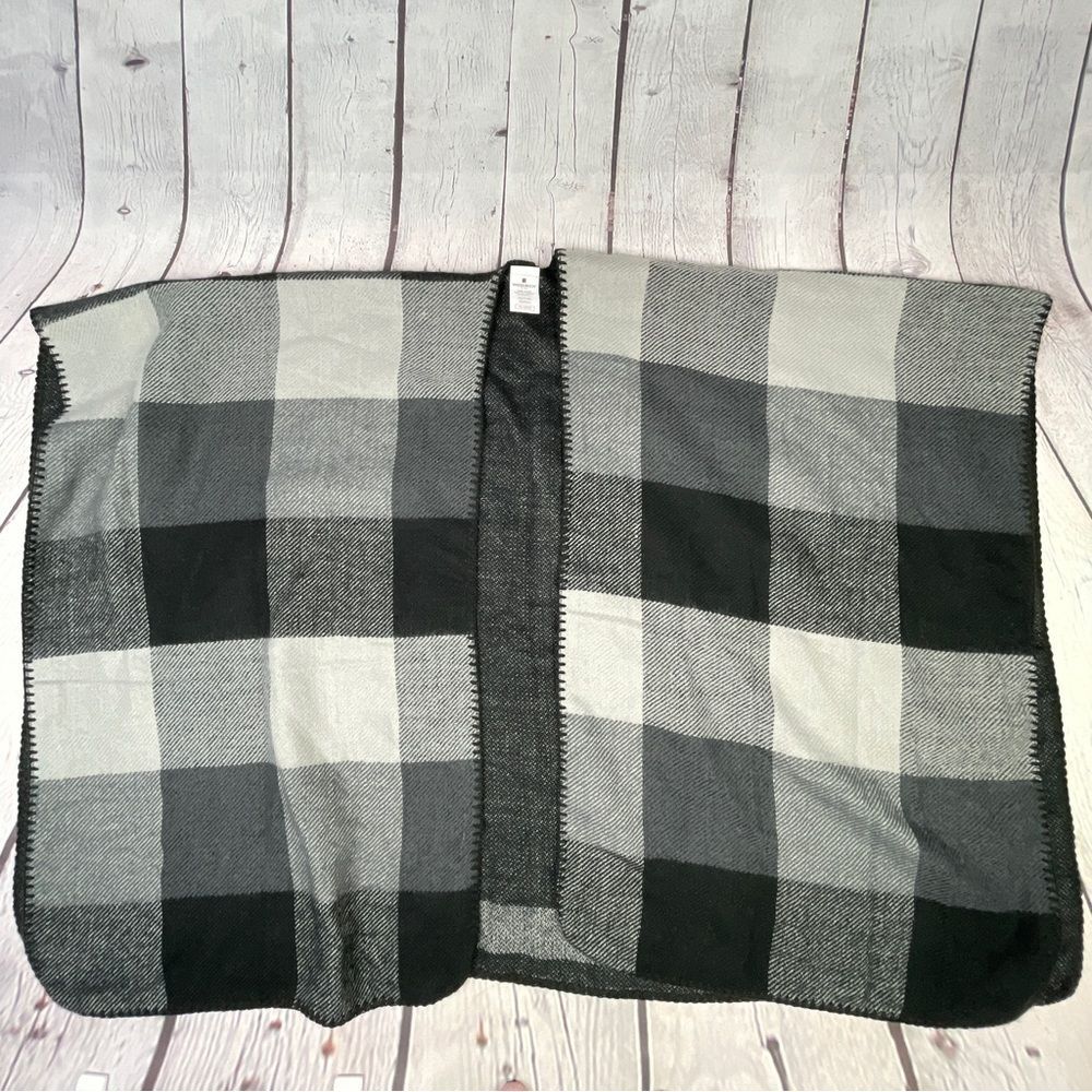WOOLRICH black gray white buffalo check reversible blanket wrap poncho, one size - Picture 8 of 11